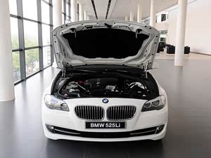 【图】宝马5系贷款购车享贴息政策 现车充足_