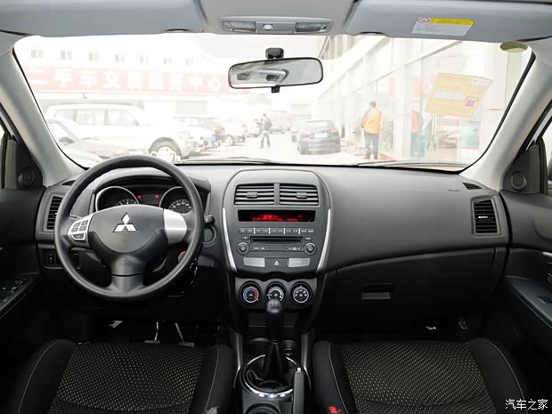三菱广汽三菱劲炫ASX2013款 1.6L 手动两驱标准版 三菱广汽三菱劲炫ASX2013款 1.6L 手动两驱标准版
