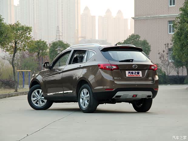 陆风汽车 陆风X5 2013款 2.0T 自动基本型 陆风汽车 陆风X5 2013款 2.0T 自动基本型