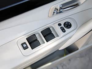����B70 2012�� 1.8MT ʱ����