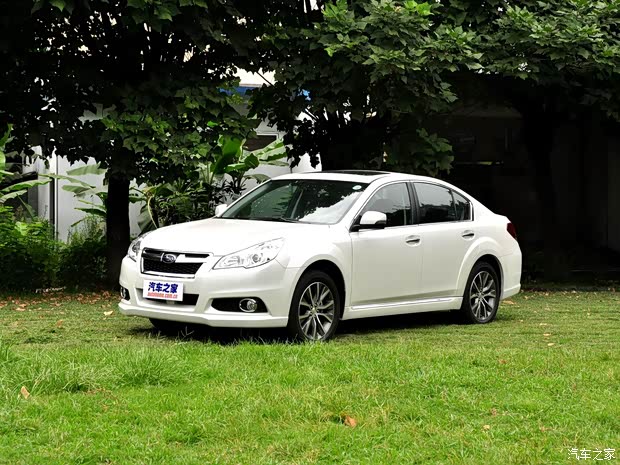 斯巴鲁斯巴鲁力狮2013款 2.5i-X 豪华版 斯巴鲁斯巴鲁力狮2013款 2.5i-X 豪华版