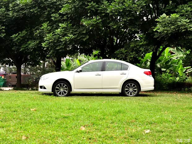 斯巴鲁斯巴鲁力狮2013款 2.5i-X 豪华版 斯巴鲁斯巴鲁力狮2013款 2.5i-X 豪华版