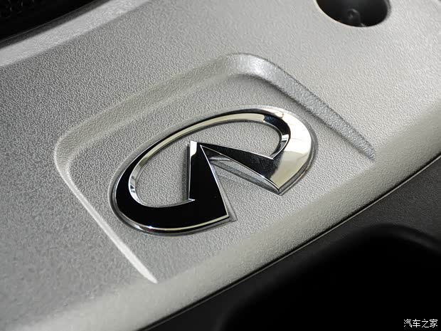 英菲尼迪英菲尼迪英菲尼迪M系2012款 M25L 舒適版 英菲尼迪英菲尼迪英菲尼迪M系2012款 M25L 舒適版