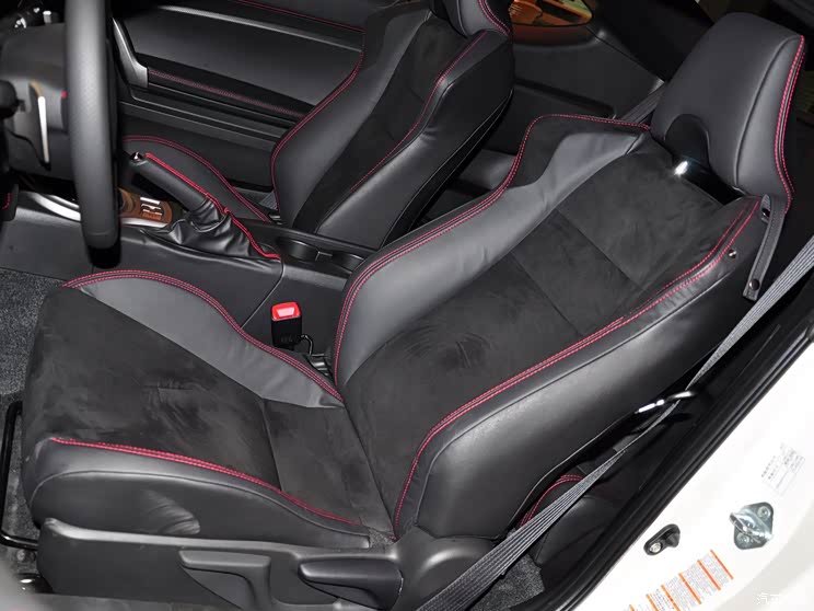 丰田(进口) 丰田86 2013款 2.0L 自动豪华型