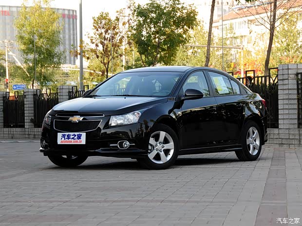 雪佛兰通用雪佛兰科鲁兹2013款 1.8L SE WTCC版 AT 雪佛兰通用雪佛兰科鲁兹2013款 1.8L SE WTCC版 AT