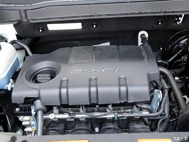 双龙汽车 柯兰多 2014款 2.0L 汽油四驱自动豪华导航版 双龙汽车 柯兰多 2014款 2.0L 汽油四驱自动豪华导航版