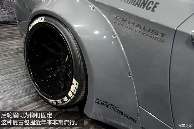 宝马宝马M宝马M32011款 M3双门碳纤顶版