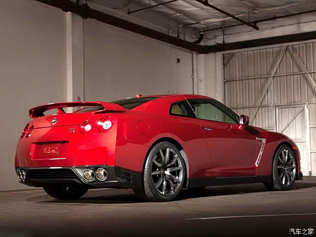 日产日产(进口)日产GT-R2015款 基本型