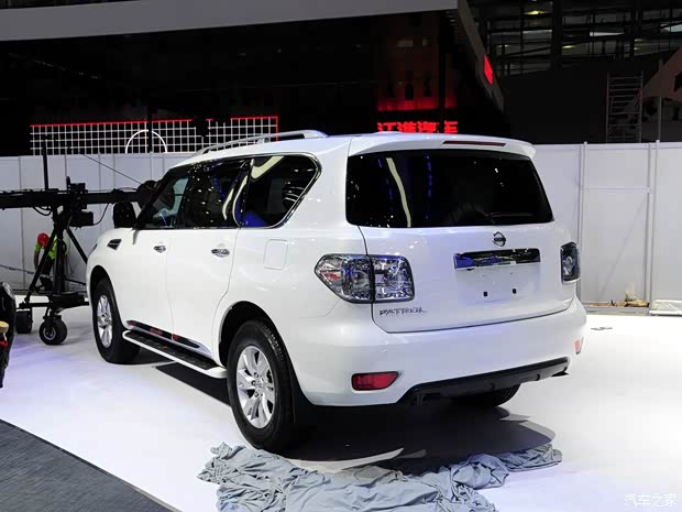 日产日产(进口)途乐2014款 5.6L LE 日产日产(进口)途乐2014款 5.6L LE