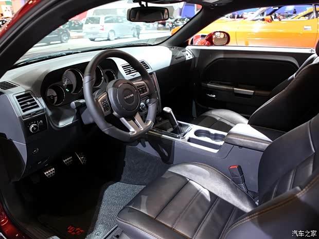 道奇道奇(进口)挑战者2014款 100th Anniversary Edition 道奇道奇(进口)挑战者2014款 100th Anniversary Edition