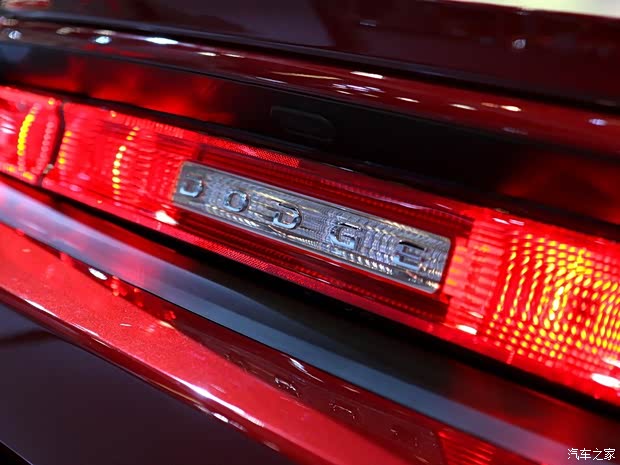 道奇道奇(进口)挑战者2014款 100th Anniversary Edition 道奇道奇(进口)挑战者2014款 100th Anniversary Edition