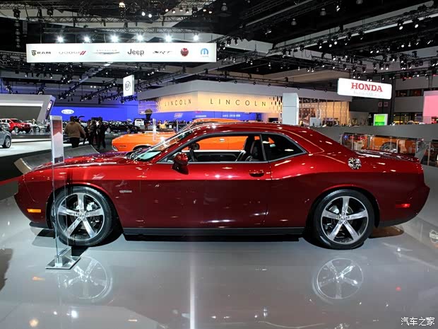 道奇道奇(进口)挑战者2014款 100th Anniversary Edition 道奇道奇(进口)挑战者2014款 100th Anniversary Edition