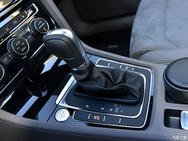 大众一汽-大众高尔夫2014款 1.4TSI 自动旗舰型