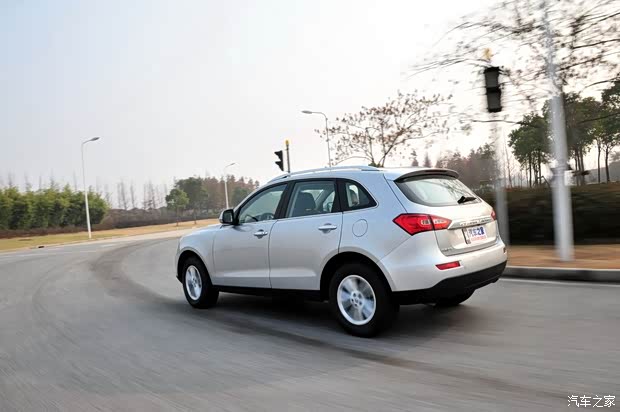 众泰众泰汽车众泰T6002014款 1.5T 手动豪华型 众泰众泰汽车众泰T6002014款 1.5T 手动豪华型