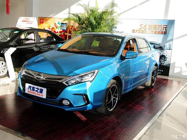 比亚迪 秦新能源 2014款 1.5T 尊贵型