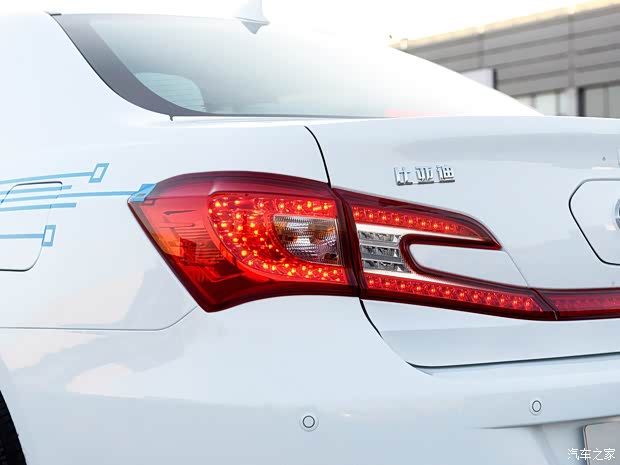 比亚迪比亚迪秦2014款 1.5T 旗舰型