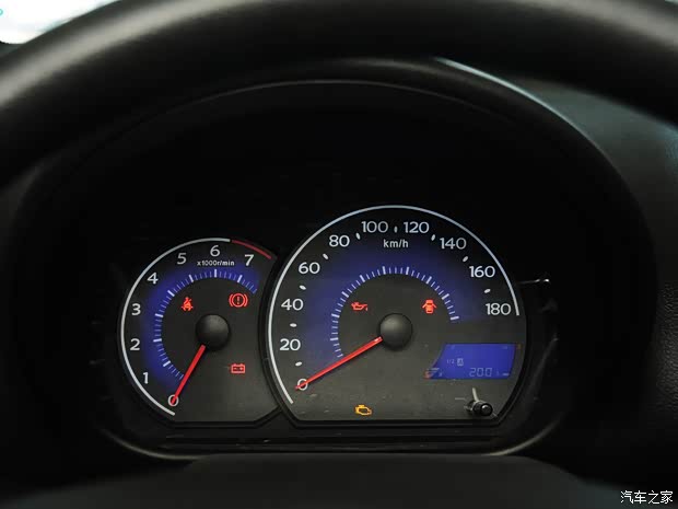 吉利全球鹰吉利汽车熊猫2011款 1.3L 手动舒适型Ⅱ 吉利全球鹰吉利汽车熊猫2011款 1.3L 手动舒适型Ⅱ