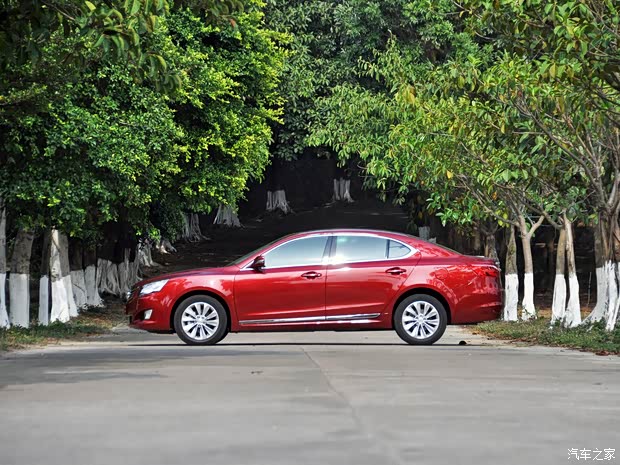 長(zhǎng)安長(zhǎng)安汽車(chē)睿騁2013款 1.8T 自動(dòng)旗艦型 長(zhǎng)安長(zhǎng)安汽車(chē)睿騁2013款 1.8T 自動(dòng)旗艦型