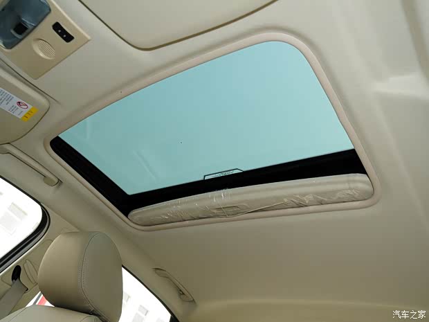 長(zhǎng)安福特 ?？怂?2013款 三廂經(jīng)典 1.8L MT時(shí)尚型