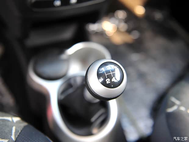 奇瑞汽车 奇瑞QQ 2013款 1.0L 手动快乐版