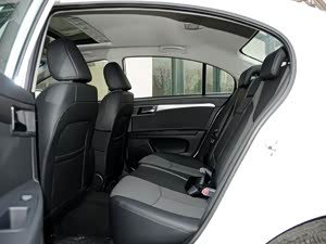 荣威350 2013款 350C 1.5L 手动迅捷版