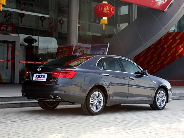 绅宝北京汽车绅宝D系列2013款 2.3T 基本型 绅宝北京汽车绅宝D系列2013款 2.3T 基本型