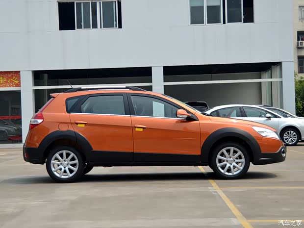 東風(fēng)風(fēng)神東風(fēng)乘用車風(fēng)神H302013款 Cross 1.6L 手動(dòng)尊尚型 東風(fēng)風(fēng)神東風(fēng)乘用車風(fēng)神H302013款 Cross 1.6L 手動(dòng)尊尚型
