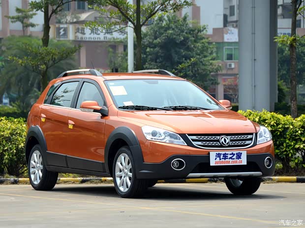 東風(fēng)風(fēng)神東風(fēng)乘用車風(fēng)神H302013款 Cross 1.6L 手動(dòng)尊尚型 東風(fēng)風(fēng)神東風(fēng)乘用車風(fēng)神H302013款 Cross 1.6L 手動(dòng)尊尚型