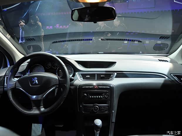 標(biāo)致東風(fēng)標(biāo)致標(biāo)致3082013款 2.0L 自動(dòng)尊尚型