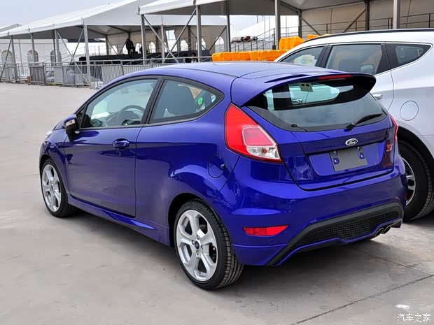 福特福特(進(jìn)口)嘉年華(進(jìn)口)2012款 三門兩廂版 ST