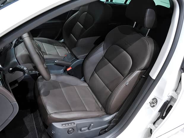 斯柯達(dá)斯柯達(dá)(進(jìn)口)昊銳(進(jìn)口)2013款 2.0TSI L&K限量版 斯柯達(dá)斯柯達(dá)(進(jìn)口)昊銳(進(jìn)口)2013款 2.0TSI L&K限量版
