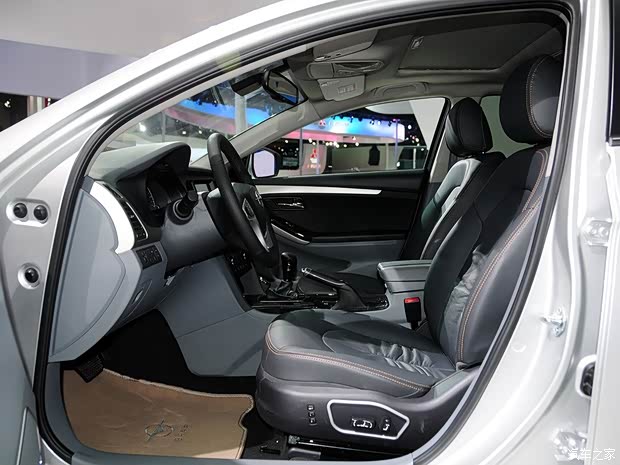 海马海马汽车海马M82012款 基本型