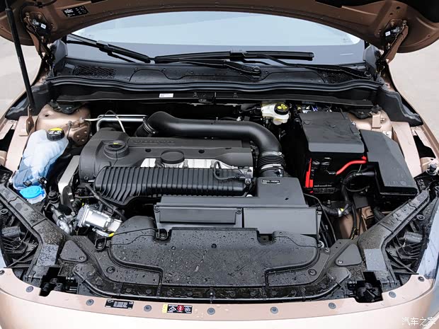 沃尔沃(进口) 沃尔沃V40 2013款 2.0T T5 智尊版