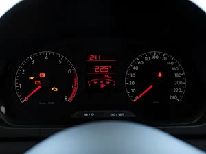 �ݴ�2013�� 1.6L �ֶ�ʱ����