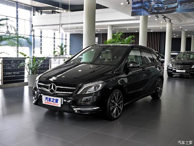 奔驰奔驰(进口)奔驰B级2012款 B200 奔驰奔驰(进口)奔驰B级2012款 B200