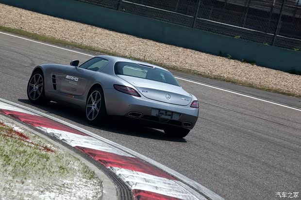 奔驰奔驰AMG奔驰SLS级AMG2013款 SLS AMG 45周年中国限量版