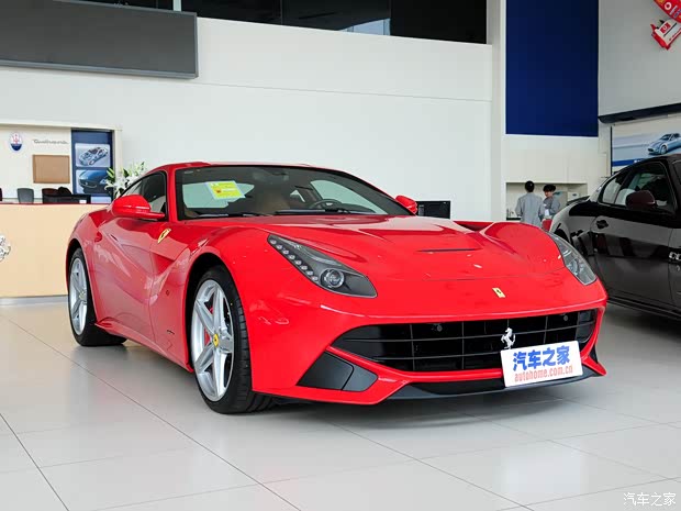 法拉利法拉利F12berlinetta2013款 6.3L 标准型 法拉利法拉利F12berlinetta2013款 6.3L 标准型