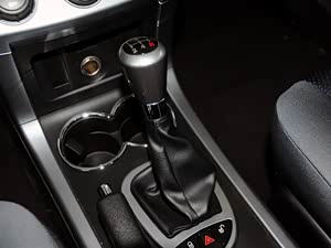 ������ʿ 2013�� 2.0L �ֶ����о�Ӣ��