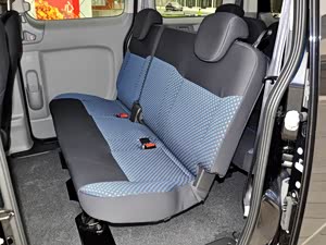 �ղ�NV200 2013�� 1.6L ������ ��IV