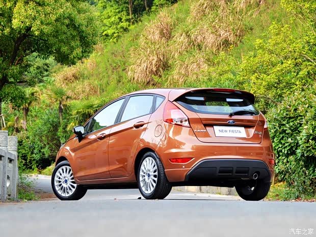 福特长安福特嘉年华2013款 两厢 1.5L 自动劲动型