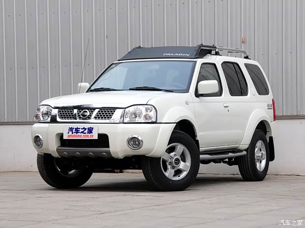 鄭州日產(chǎn) 帕拉丁 2013款 2.4L 四驅(qū)標(biāo)準(zhǔn)紀(jì)念版 國(guó)IV