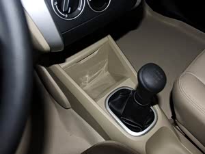 启辰R50 2013款 1.6L 手动豪华版