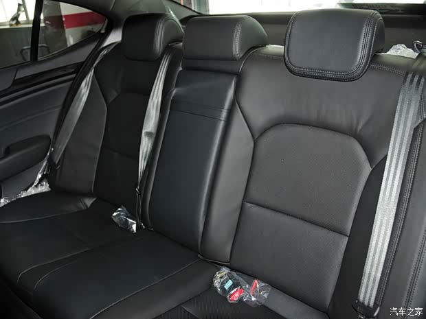 起亚起亚(进口)凯尊2013款 2.4L 商务型 京V