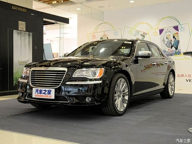 克莱斯勒克莱斯勒(进口)克莱斯勒300C(进口)2013款 3.6L 尊适版 克莱斯勒克莱斯勒(进口)克莱斯勒300C(进口)2013款 3.6L 尊适版