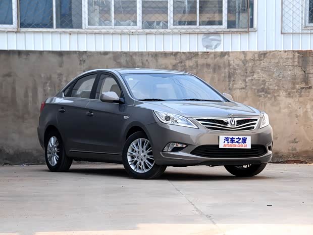 长安长安汽车逸动2013款 1.6L 手动尊贵型 京V