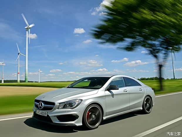 奔驰奔驰AMG奔驰CLA级AMG2014款 CLA45 AMG 4MATIC 奔驰奔驰AMG奔驰CLA级AMG2014款 CLA45 AMG 4MATIC