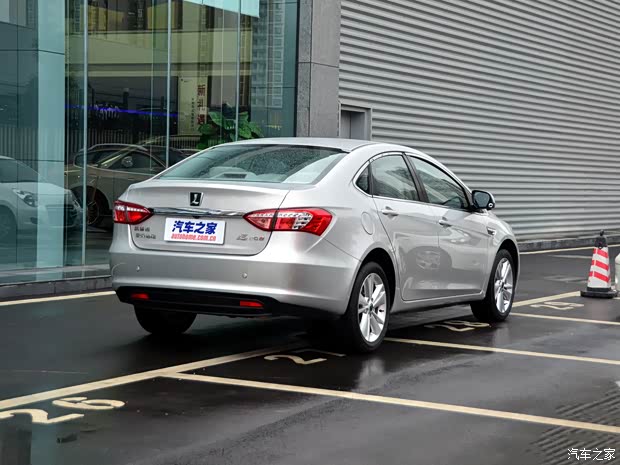 纳智捷东风裕隆纳智捷5 Sedan2013款 2.0T 旗舰型 纳智捷东风裕隆纳智捷5 Sedan2013款 2.0T 旗舰型