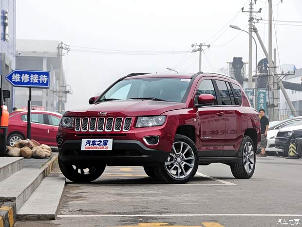 JeepJeep指南者2014款 2.4L 四驅(qū)豪華版