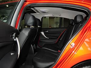 ����1ϵ 2013�� �Ŀ� 118i ������