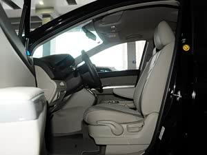 ���Դ�8 2013�� 2.5L ��Ӣ��